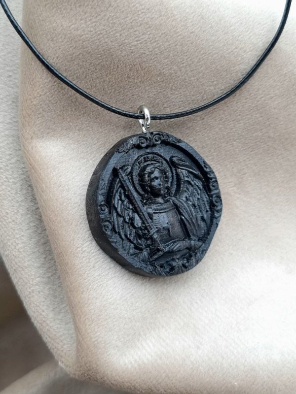 Arhangel Mihailo - Zaštitnik, Ratnik i Simbol Božanske Snage - drveni medaljon u duborezu - Image 7