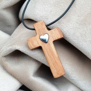 Krstić od domaćeg oraha i 3D srculenceta od nerđajućeg čelika