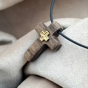 Mali krst od fosilnog jasena i 3D krstića od pozlate