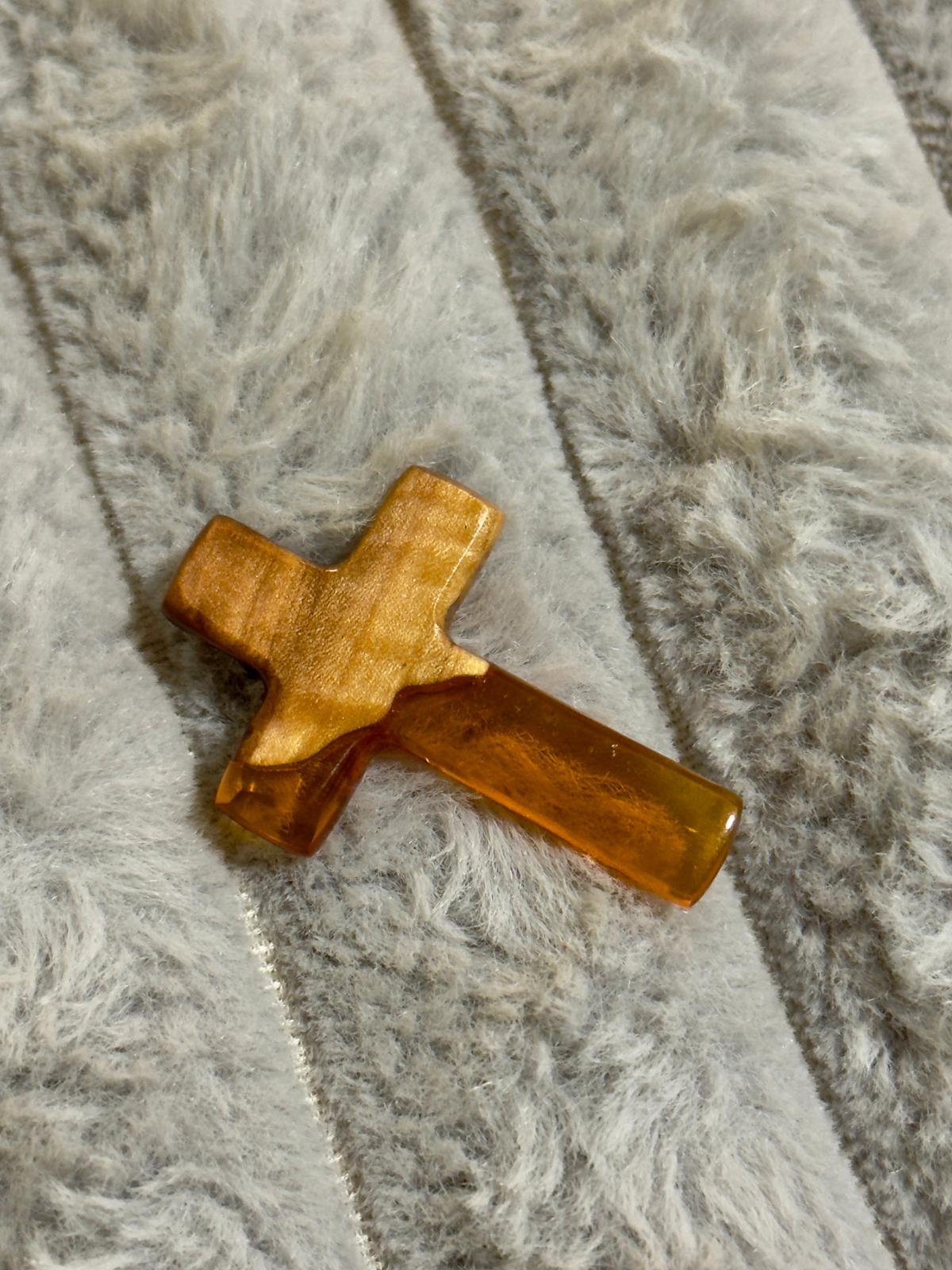 Ćilibarni krstić - Šljiva & Epoksi - Slika 2