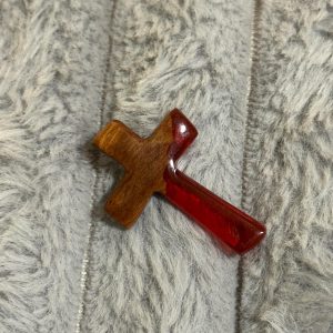 Crveni krstić – Šljiva & Epoksi