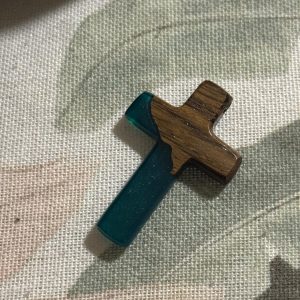 Zeleni krstić – Američki orah & epoksi